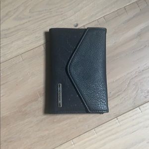 NWOT ✨rare✨ Dakine clover trifold wallet